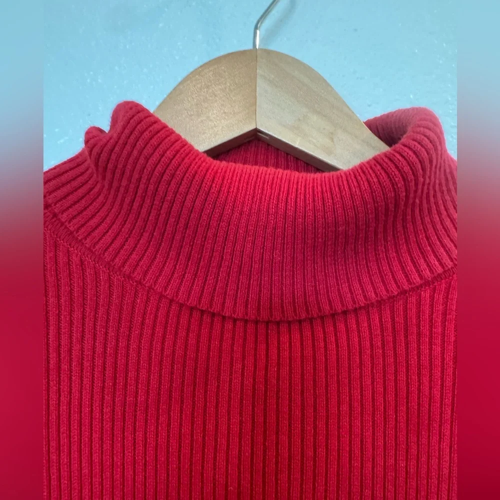 VTG Liz Claiborne Women’s M Red Turtleneck Sweater Essential Holiday Comfort - Picture 3 of 9